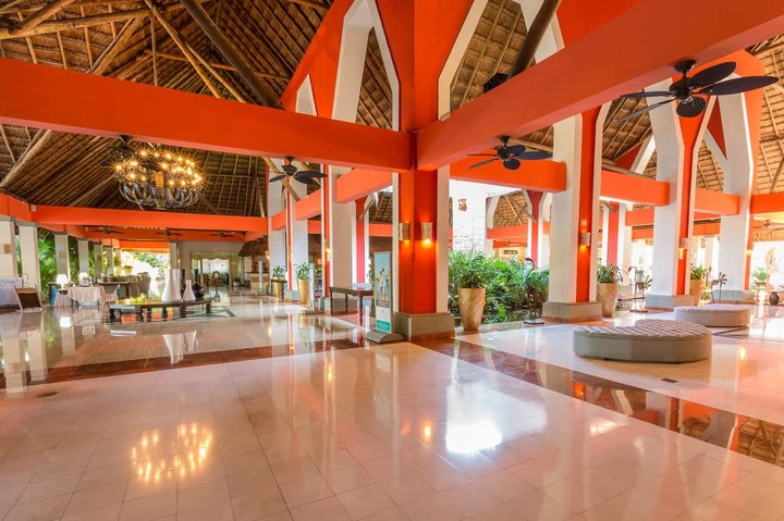 Grand Palladium Kantenah Lobby